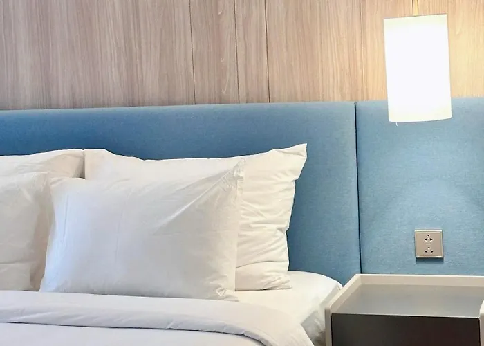 Cozy Hana Aparthotel